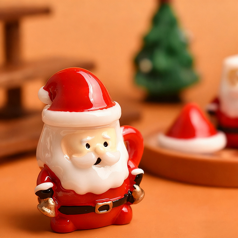 Mini Santa Teacup Ornament - R - Resin Art Things recension och pris